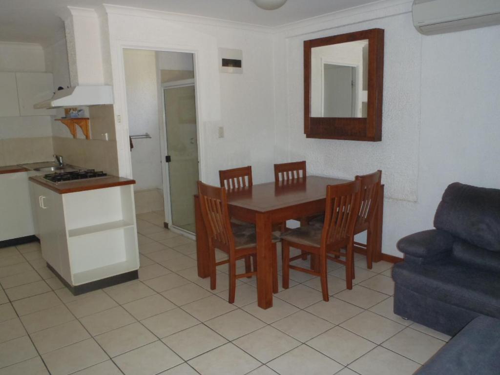 Beachside Holiday Units Bowen Quarto foto