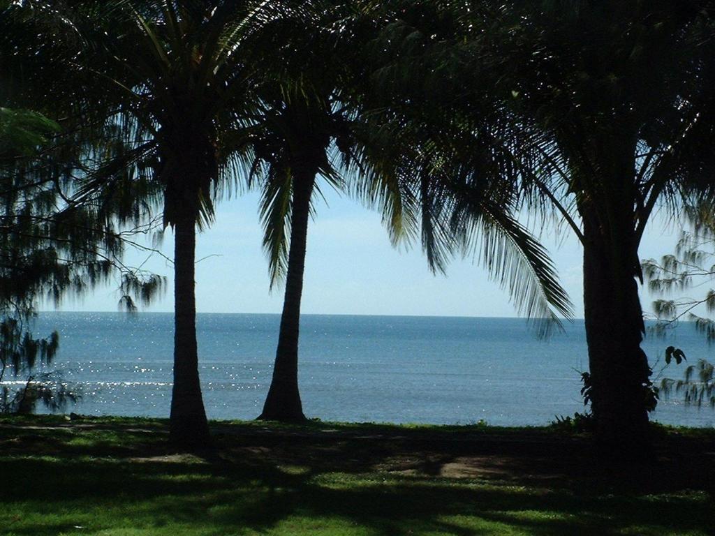 Beachside Holiday Units Bowen Quarto foto